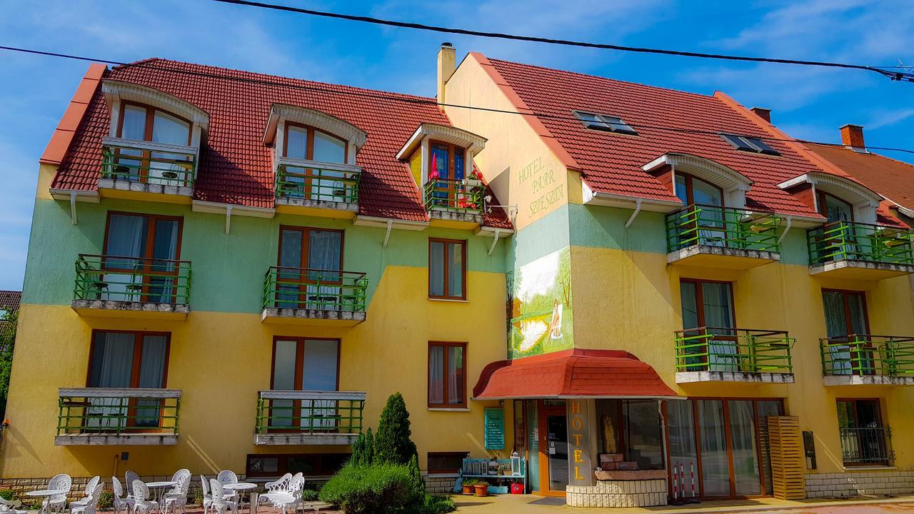 Hotel Paar Szieszta Győr Exteriör bild