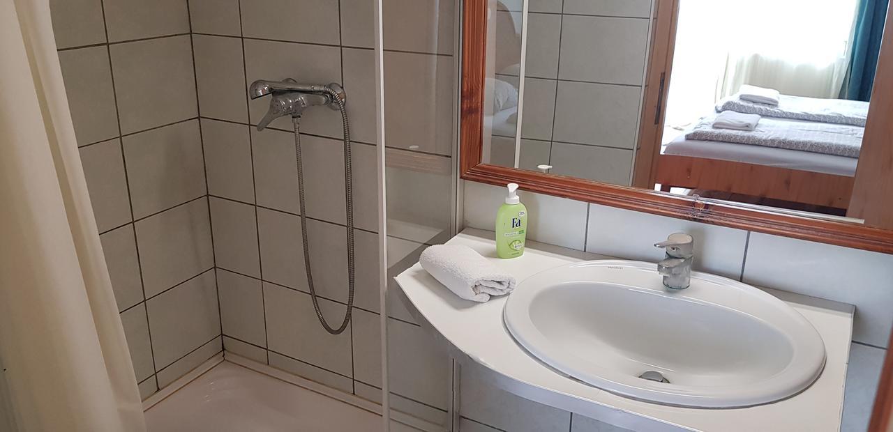 Hotel Paar Szieszta Győr Exteriör bild