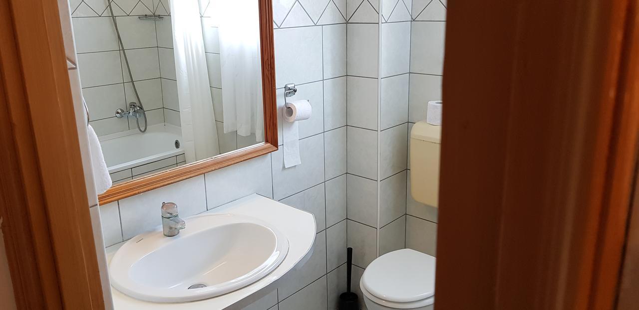 Hotel Paar Szieszta Győr Exteriör bild